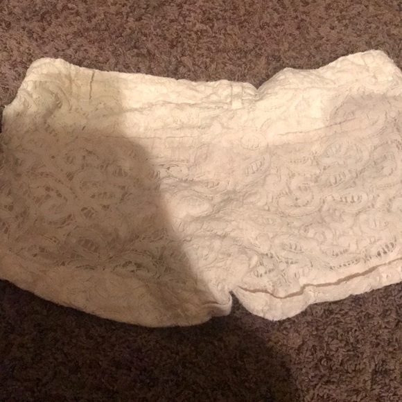 Red camel shorts - Picture 2 of 2